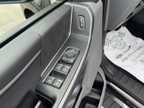 Used 2025 Ford F150 XLT w/ Equipment Group 301A Standard image 15