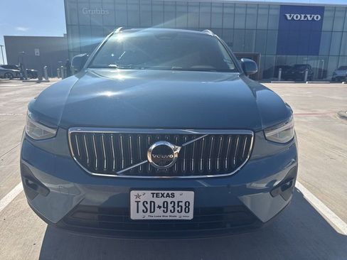 Used 2023 Volvo XC40 B5 Ultimate w/ Protection Package Premier image 2