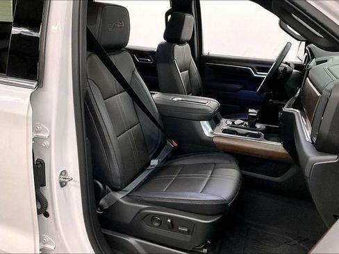 Used 2022 Chevrolet Silverado 1500 High Country w/ High Country Premium Package image 8