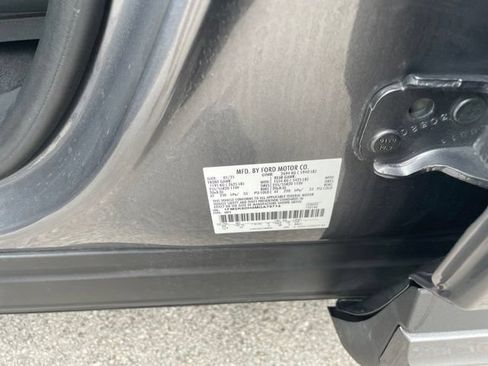 Used 2021 Ford Explorer XLT w/ Equipment Group 202A AWD/4WD image 21