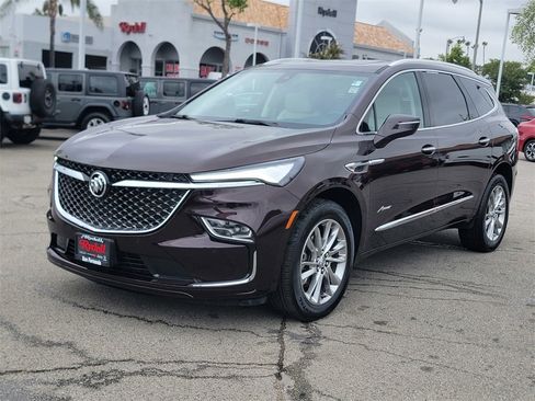 Used 2023 Buick Enclave Avenir w/ Avenir Technology Package image 9