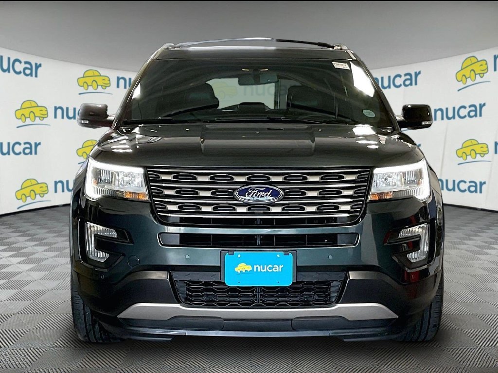 Used 2016 Ford Explorer XLT w/ Equipment Group 202A AWD/4WD image 2