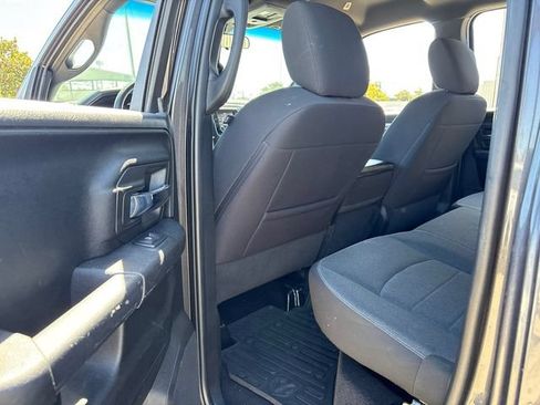 Used 2022 RAM 1500 Warlock AWD/4WD image 9