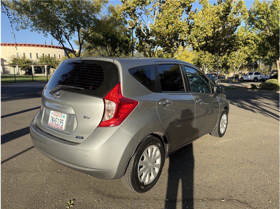 Used 2015 Nissan Versa Note SV FWD image 6