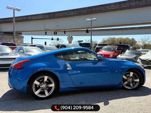 Used 2009 Nissan 370Z Touring image 9