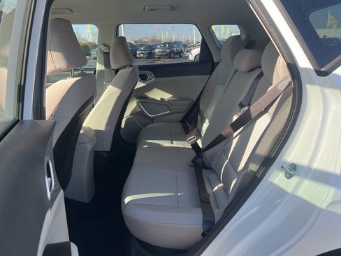 Used 2025 Kia Soul LX w/ LX Technology Package image 26