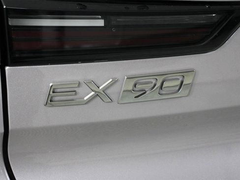 New 2026 Volvo EX90 Plus image 15