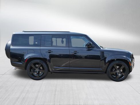 Used 2024 Land Rover Defender 130 V8 AWD/4WD image 6