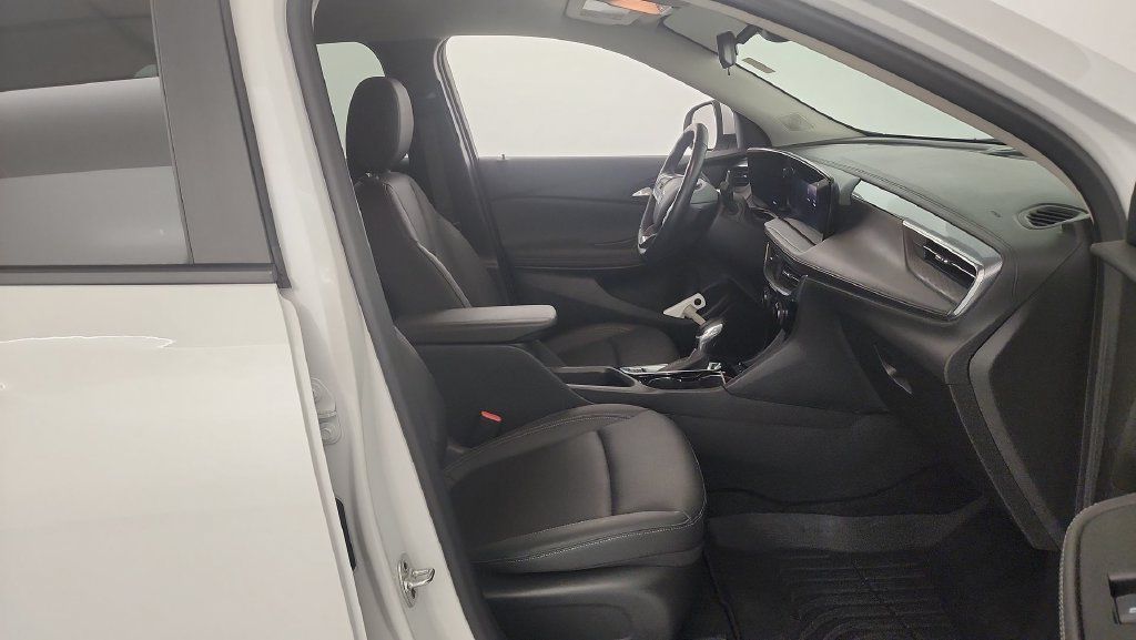 Used 2024 Buick Encore GX Sport Touring w/ Comfort Package AWD/4WD image 27