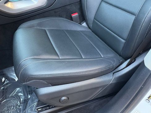 Used 2024 Mercedes-Benz GLS 450 4MATIC image 35