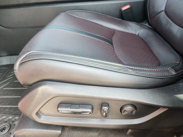 Used 2025 Honda Pilot Black Edition image 23