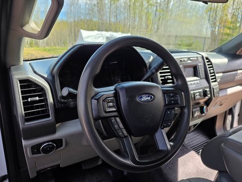 Used 2021 Ford F550 4x4 Regular Cab Super Duty image 21
