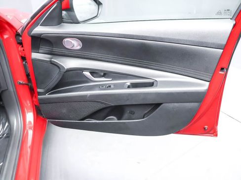 Certified 2023 Hyundai Elantra SE w/ Cargo Package image 36