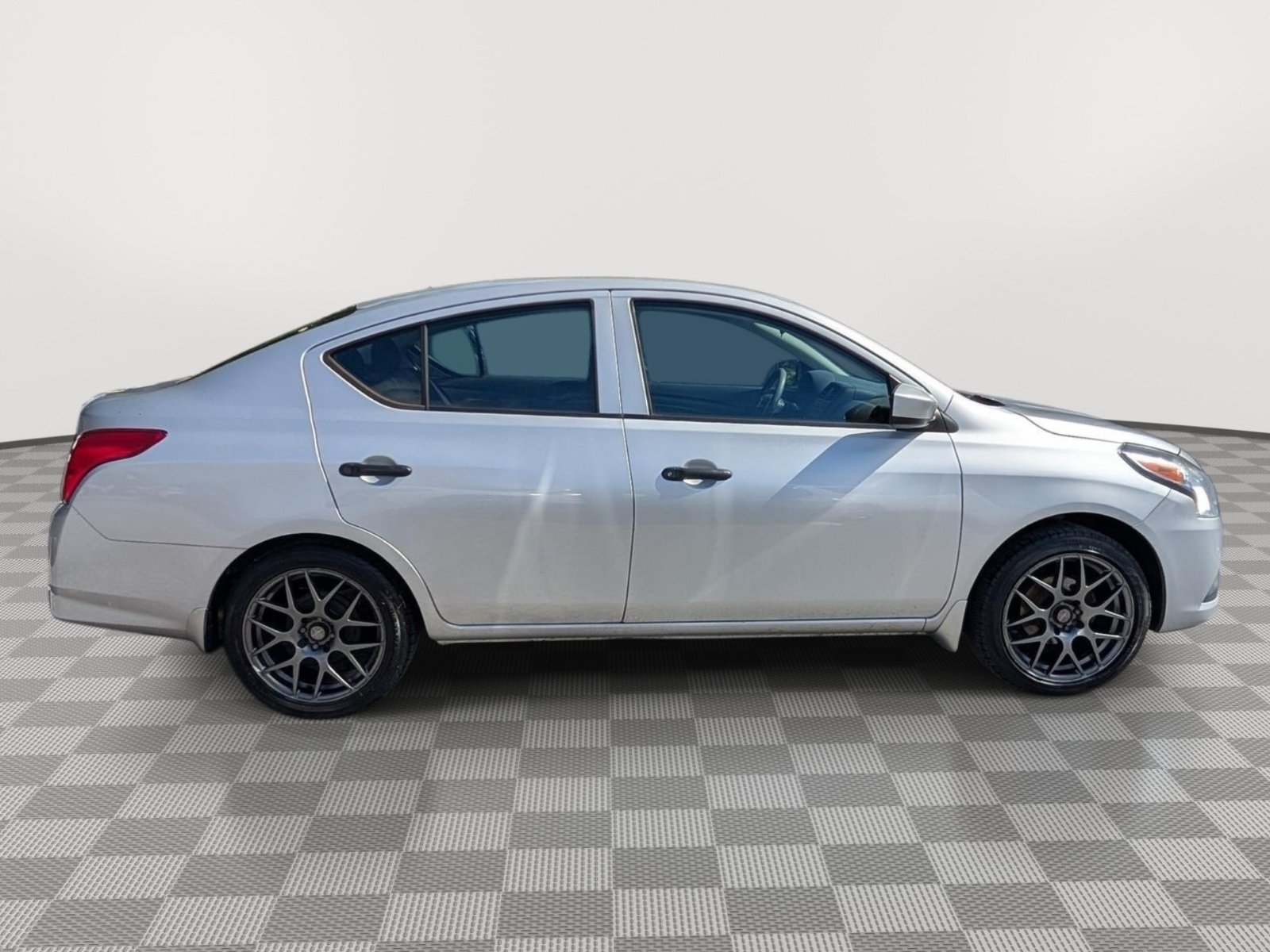 Used 2017 Nissan Versa S FWD image 6