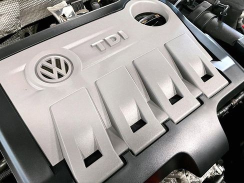 Used 2013 Volkswagen Passat TDI SEL Premium image 31