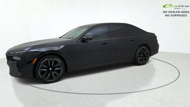 Used 2025 BMW i7 eDrive50 w/ M Sport Package RWD image 5