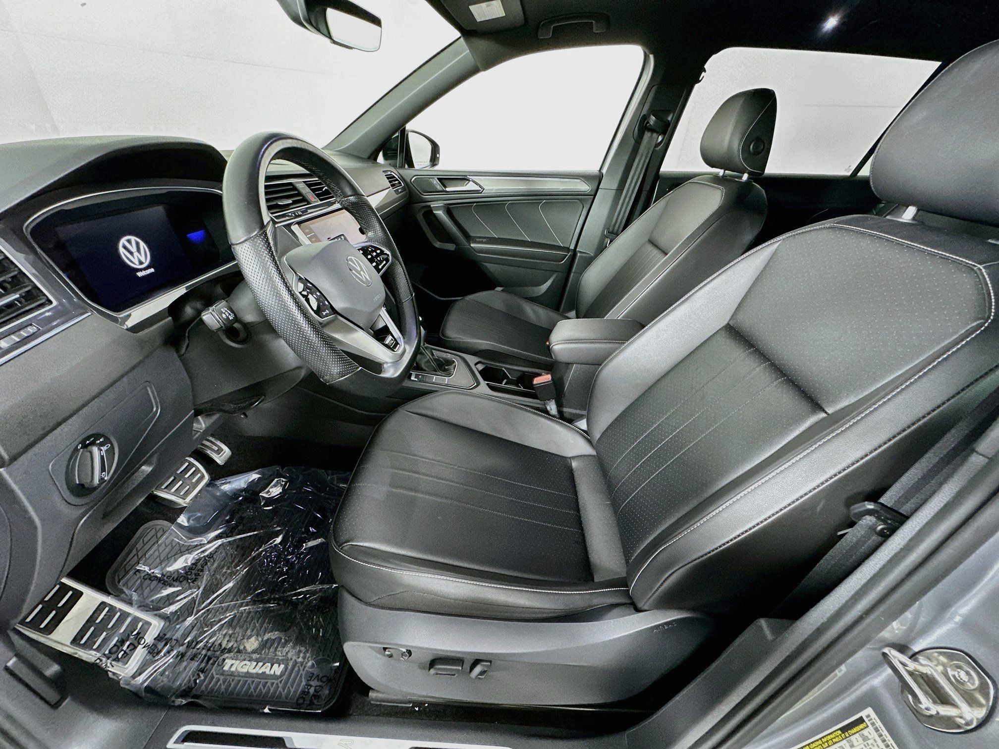 Used 2022 Volkswagen Tiguan SE R-Line FWD image 20