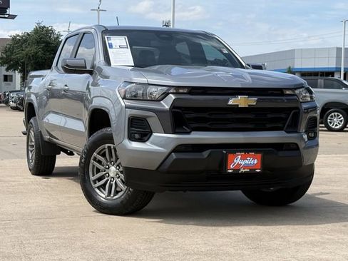 Used 2024 Chevrolet Colorado LT w/ LT Convenience Package II RWD image 2