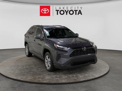 Used 2025 Toyota RAV4 XLE AWD/4WD image 12