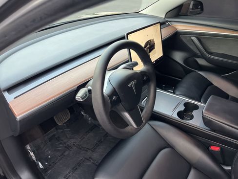 Used 2023 Tesla Model 3 Standard Range image 28