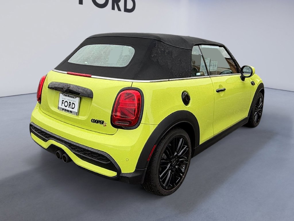 Used 2023 MINI Cooper S w/ Signature Upholstery Package FWD image 7