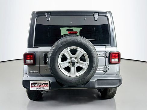 Used 2018 Jeep Wrangler Unlimited Sport S AWD/4WD image 6