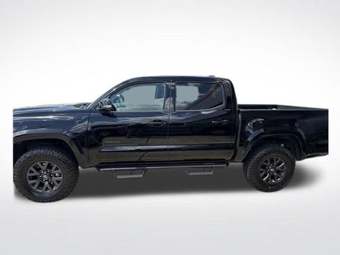 Used 2023 Toyota Tacoma SR5 w/ Technology Package AWD/4WD image 2