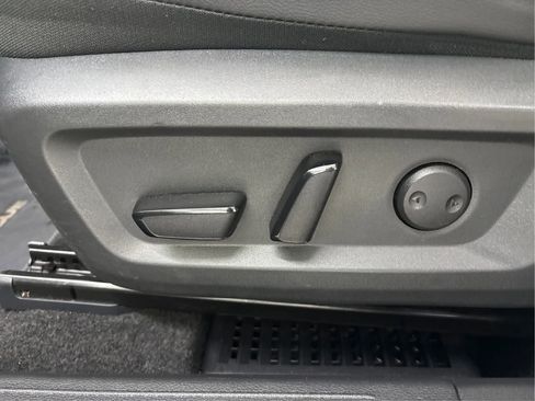 Used 2021 Nissan Rogue SL w/ Premium Package image 25