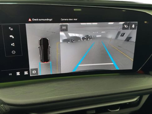 Used 2025 Audi Q5 Premium w/ Convenience Package image 24