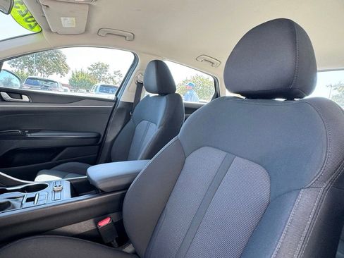 Used 2023 Kia K5 LXS image 14