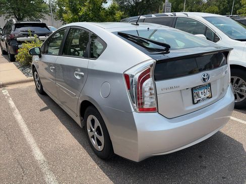 Used 2012 Toyota Prius Three w/ Preferred Accessory Pkg FWD image 4