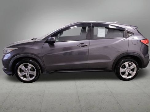 Used 2016 Honda HR-V LX image 2