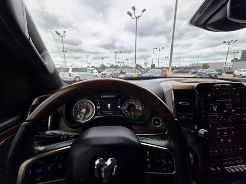 Used 2019 RAM 1500 Limited AWD/4WD image 31