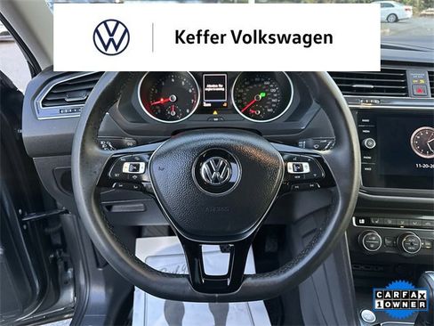 Used 2020 Volkswagen Tiguan SE image 14