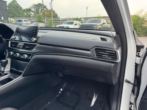 Used 2019 Honda Accord Sport image 18
