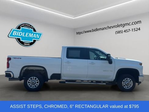 Used 2024 Chevrolet Silverado 2500 LT AWD/4WD image 9