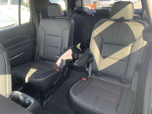 New 2026 Chevrolet Traverse High Country image 23