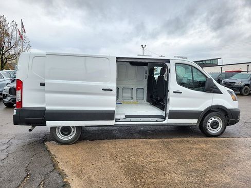 New 2026 Ford Transit 250 Low Roof RWD image 7