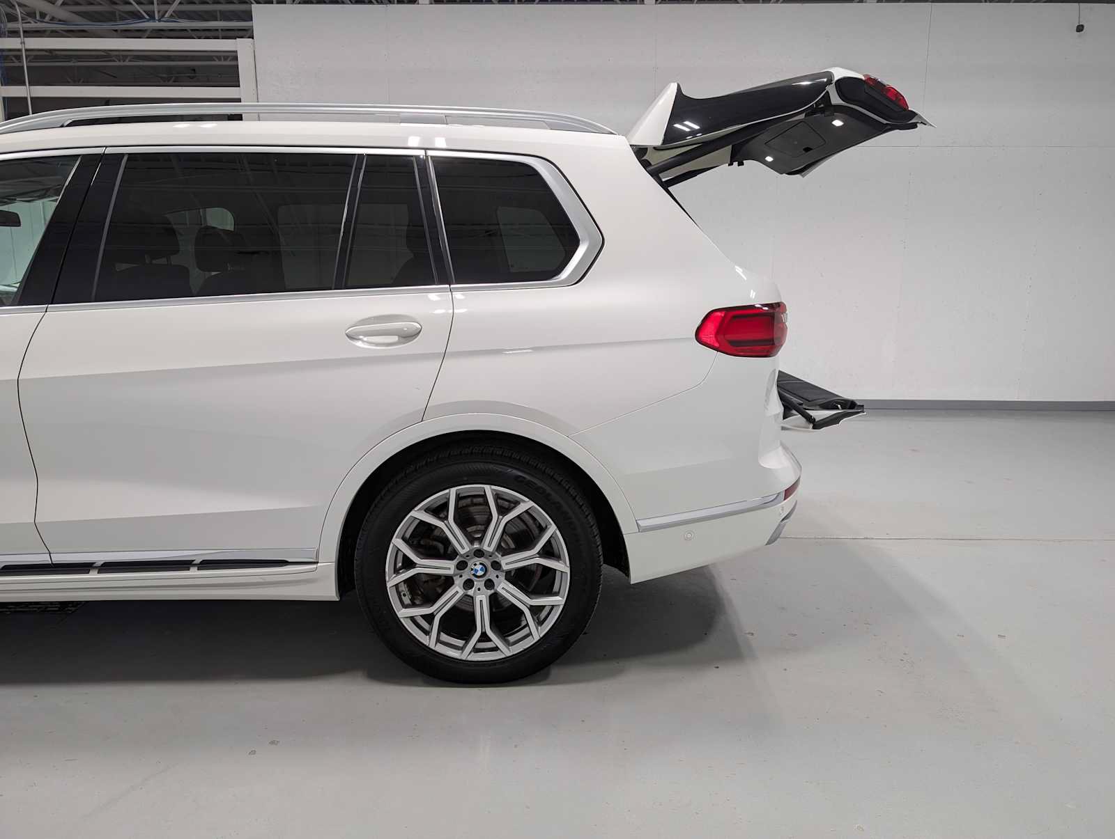 Used 2019 BMW X7 xDrive40i AWD/4WD image 11