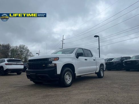 Used 2021 Chevrolet Silverado 1500 W/T w/ WT Value Package AWD/4WD image 2