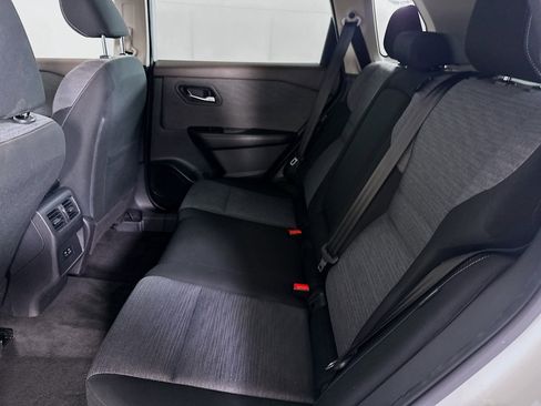 Used 2023 Nissan Rogue SV image 26