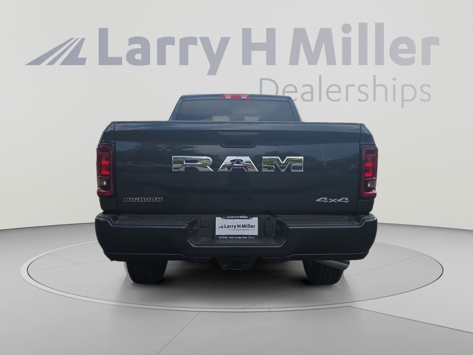 New 2026 RAM 3500 Big Horn AWD/4WD image 4