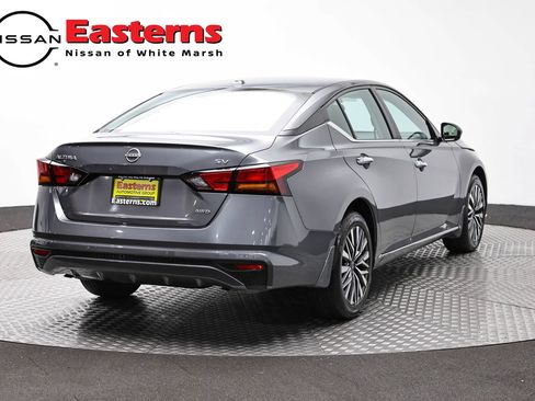 Used 2024 Nissan Altima 2.5 SV AWD/4WD image 5