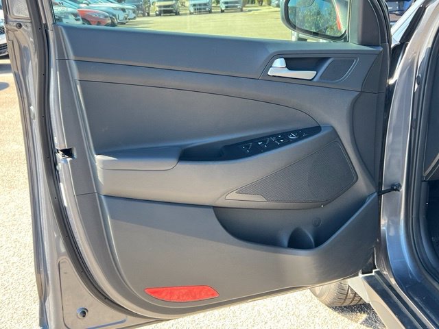 Used 2021 Hyundai Tucson SE w/ Cargo Package FWD image 17