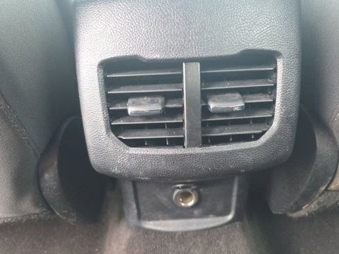 Used 2019 Ford Fusion SE image 23