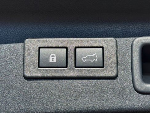 Used 2026 Subaru Forester Premium AWD/4WD image 13
