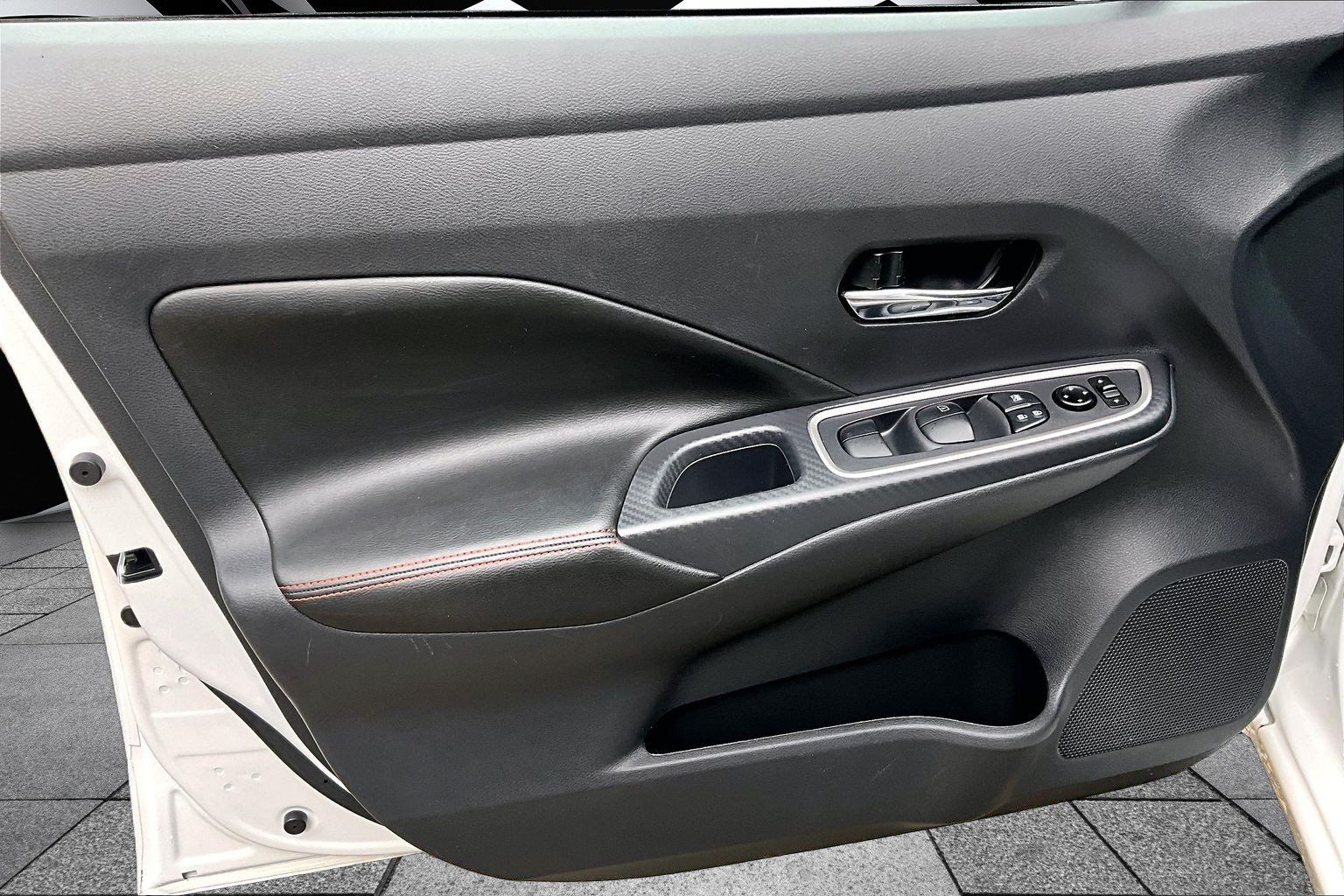 Used 2025 Nissan Versa SR w/ Trunk Package FWD image 21