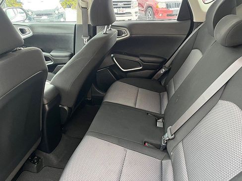 Used 2024 Kia Soul LX w/ Option Group 015 image 16