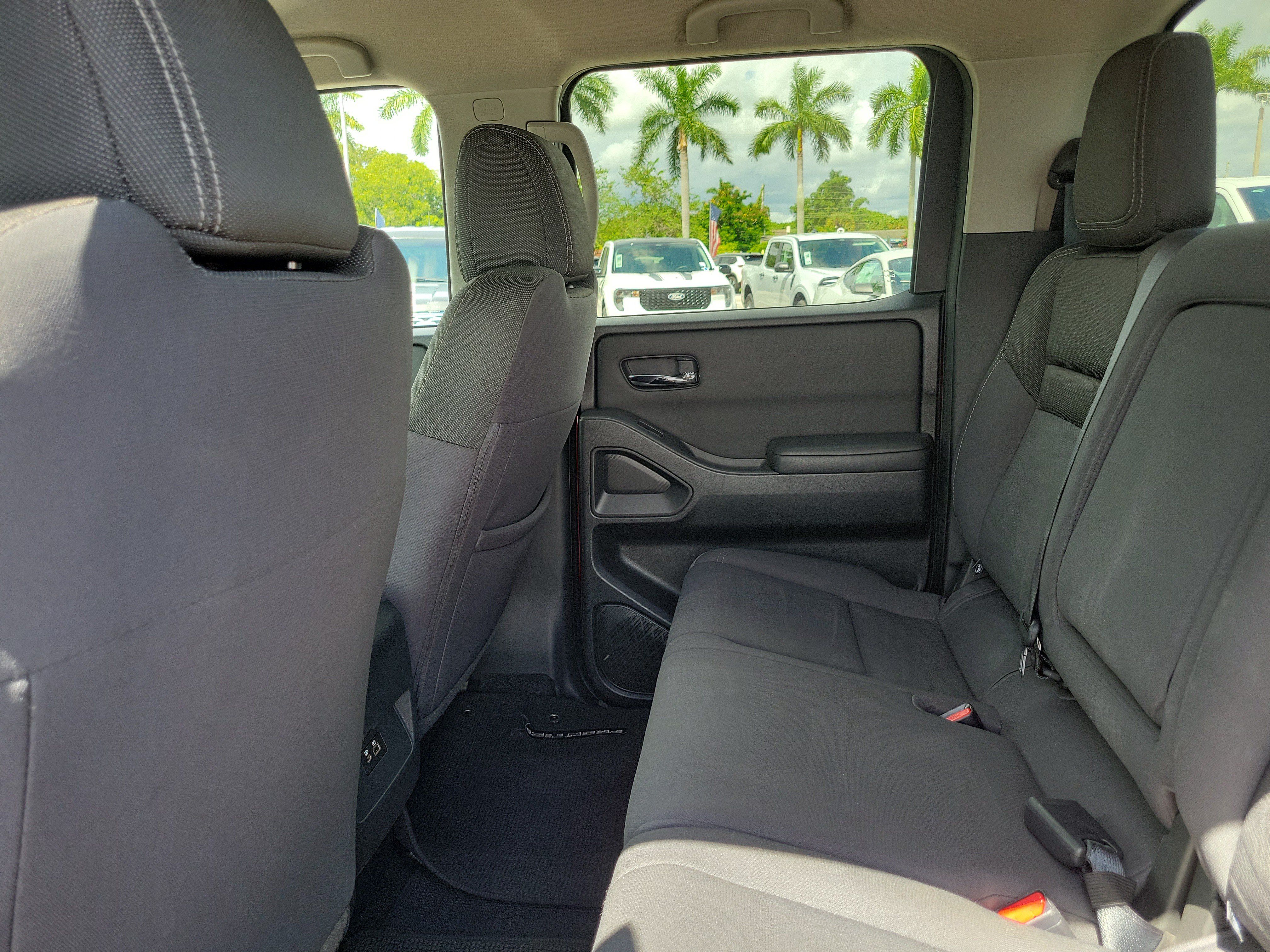 Used 2023 Nissan Frontier SV AWD/4WD image 14