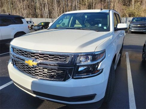 Used 2015 Chevrolet Tahoe LT image 2